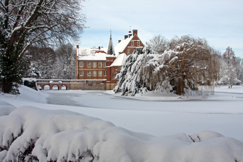 burg-hulshoff-zugeschneit_harald-humberg_4533
