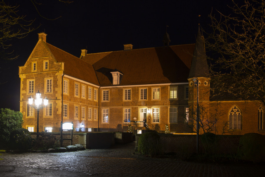 cfl_dark_light_dark_lennart.lofink_001